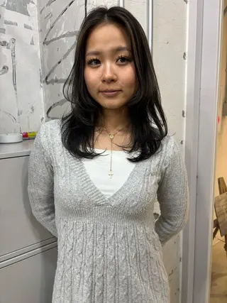セミロング カラー 大西 柚羽のヘアスタイル