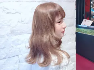 カラー YUI𓍯ｴｸｽﾃ /ﾆｭｱﾝｽｶﾗｰのヘアスタイル