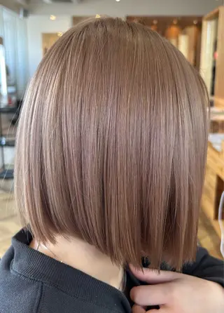 ミディアム カラー 仲宗根 瑞希のヘアスタイル