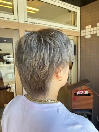 カラー メンズ 八木橋 朋香のヘアスタイル