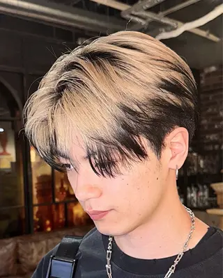 カラー メンズ エンドカラー🔥/ ♰ハイトーンカラー♰のヘアスタイル