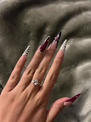 ネイル Dyo Nail_Royalのネイルデザイン