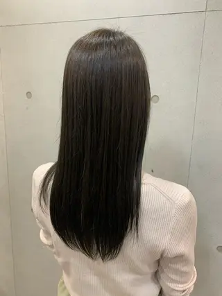 セミロング おせ ちさとのヘアスタイル