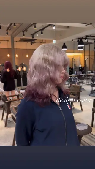 セミロング カラー 💜ハイトーン💛 マジカルかいちゃんのヘアスタイル