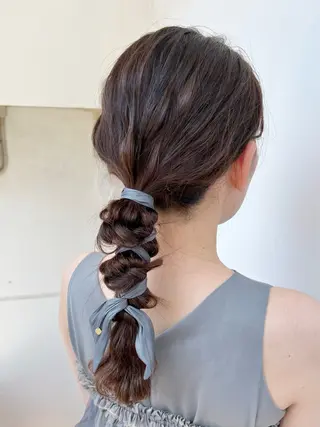 セミロング ヘアアレンジ 艶ピンク*ヘアセット 🌙shioriのヘアスタイル