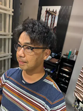 ショート パーマ メンズ 似合う髪型見つけます AYAKAのヘアスタイル