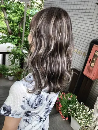 ミディアム 穐田 司樹のヘアスタイル