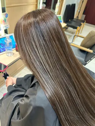 ロング カラー ゆめ ベージュカラーのヘアスタイル