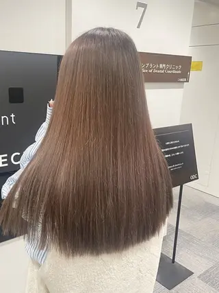 カラー 江坂 misaki のヘアスタイル