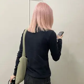 セミロング カラー 🫧ハイトーン✨格安 より質💐マンツーマのヘアスタイル