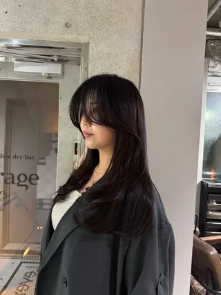 ロング カラー TOKUYAMA AYANOのヘアスタイル