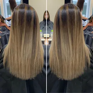 セミロング カラー ブリーチ特化／ハイト ーン／ホワイトカラーのヘアスタイル