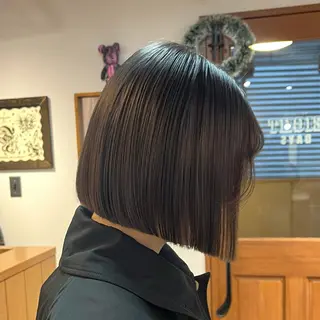 ショート カラー satone 🩵のヘアスタイル