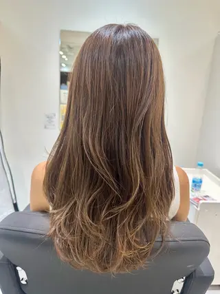 セミロング Emuest心斎橋 SAKIのヘアスタイル