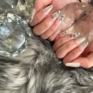 ネイル lavia🖤 ayumiのネイルデザイン