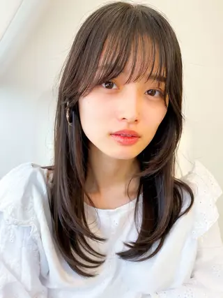 セミロング 中島 綾香のヘアスタイル
