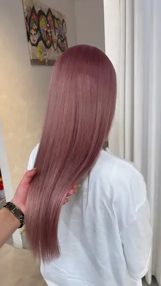 カラー Mii. 内田萌々のヘアスタイル