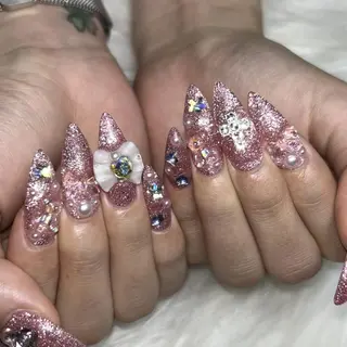ネイル 天王寺rebest 💅nailのネイルデザイン