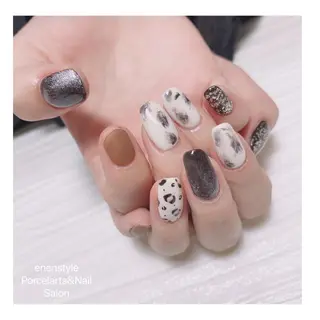 ミディアム ネイル 🐾enen style 🐾のネイルデザイン