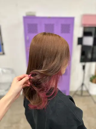 カラー miloc sayaのヘアスタイル