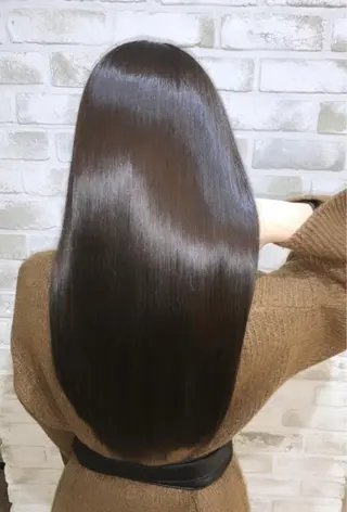 セミロング カラー she2.新宿 Shotoのヘアスタイル