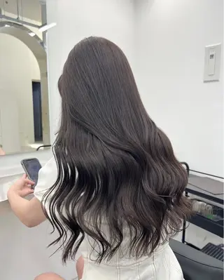 ロング Mio 暗髪/髪質改善🖤のヘアスタイル