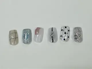 ネイル mutsumi 🩵のネイルデザイン