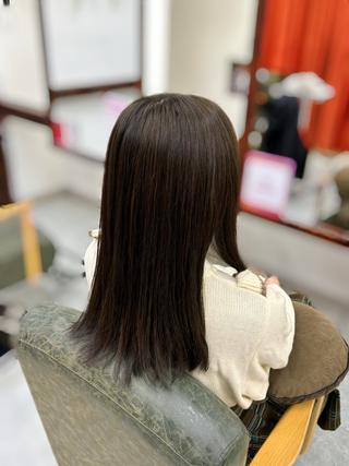 ロング カラー 根田 紗那のヘアスタイル