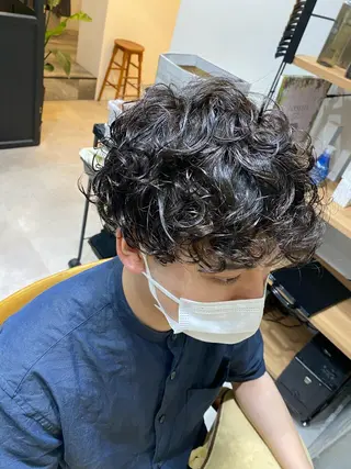 ミディアム パーマ メンズ 似合う髪型見つけます AYAKAのヘアスタイル