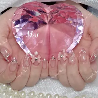 ネイル 🦋 Queenieのネイルデザイン