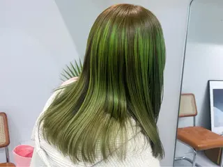 セミロング カラー ヘアアレンジ 🦠デザインカラー/ 魚瀬あおい🦠のヘアスタイル