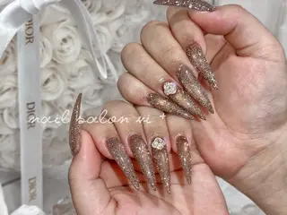 ネイル ✨Nailsalon Vi+✨のネイルデザイン