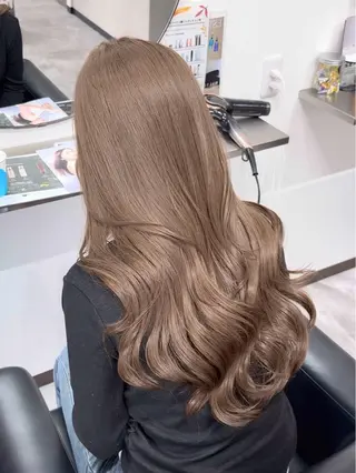 ロング 🖤JIN🖤久留米 ハイトーン 髪質改善のヘアスタイル