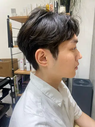 ミディアム パーマ メンズ 似合う髪型見つけます AYAKAのヘアスタイル