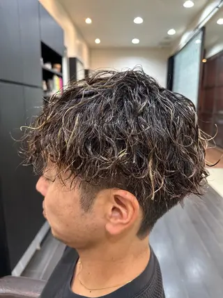パーマ メンズ ナチュラルヘア 神田一瑳のヘアスタイル