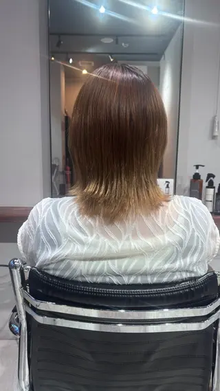 ミディアム 海老名駅🫧トレンド カラー🫧橋本小雪のヘアスタイル