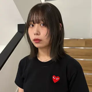 ミディアム いとう ほのかのヘアスタイル