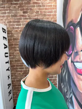 ショート おかだ まなみのヘアスタイル