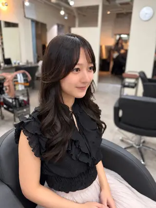 ロング 🫧とぅるん艶髪🫧 透明感カラー×猿渡のヘアスタイル