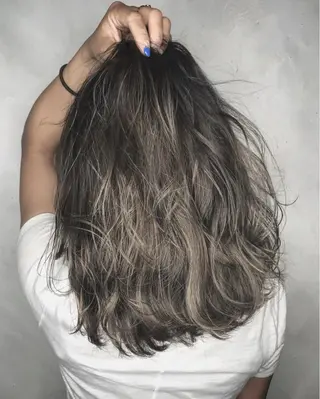 ミディアム カラー 沖縄東京2拠点美容師 mamicoのヘアスタイル