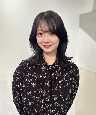 セミロング 韓国ヘアメンズ・レデ ィース特化ミクのヘアスタイル