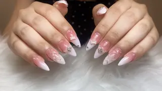 ネイル Rei _Nail 新宿のネイルデザイン