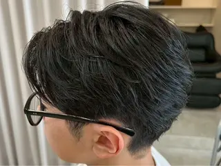 ショート センターパート 韓国ヘア・綾也のヘアスタイル
