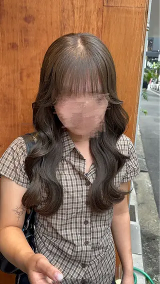 セミロング カラー 【ioe 元町】 🎀希 歩🎀のヘアスタイル