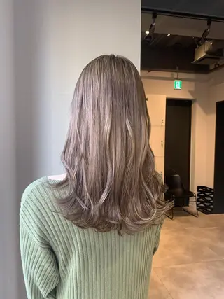 ミディアム カラー ブリーチ👩🦳/ ✂︎MANAMIのヘアスタイル
