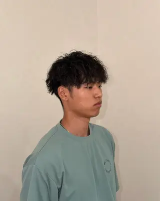 ショート パーマ メンズ 伊藤 聡汰のヘアスタイル