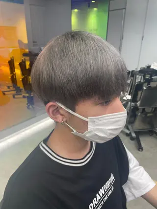 ショート カラー フェザーショート⚡️ REONのヘアスタイル