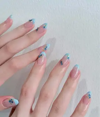 ネイル MoonNail ユリ🌸のネイルデザイン