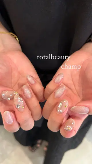 ネイル 岡本 恵｜大人っぽ ・個性ニュアンスのネイルデザイン