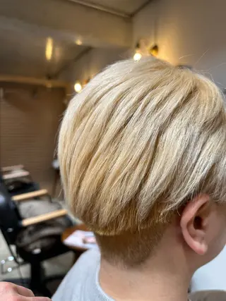 ショート カラー 福守 博史のヘアスタイル